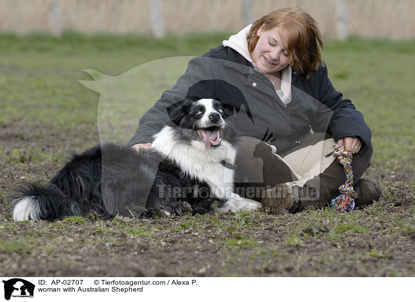 woman with Australian Shepherd / AP-02707