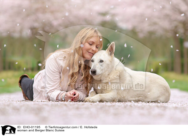 Frau und Weier Schweizer Schferhund / woman and Berger Blanc Suisse / EHO-01195