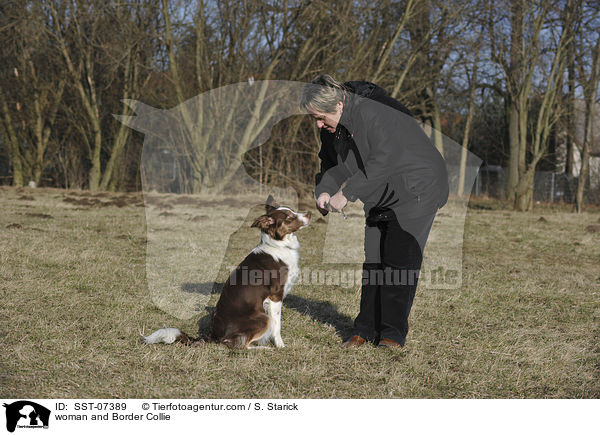 woman and Border Collie / SST-07389