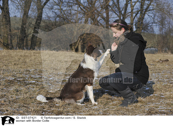 Frau mit Border Collie / woman with Border Collie / SST-07421