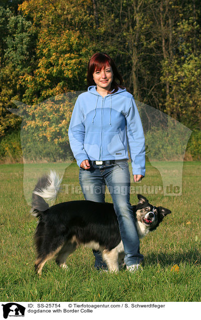 Dogdance mit Border Collie / dogdance with Border Collie / SS-25754