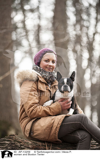 Frau und Boston Terrier / woman and Boston Terrier / AP-13259