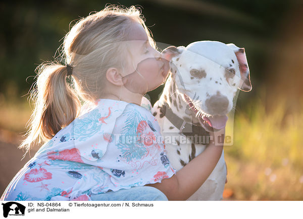 Mdchen und Dalmatiner / girl and Dalmatian / NS-04864