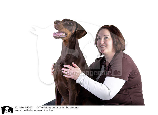 Frau mit Dobermann / woman with doberman pinscher / MW-15007