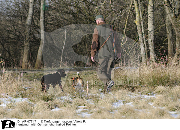 Jger mit Deutsch Kurzhaar / huntsman with German shorthaired Pointer / AP-07747