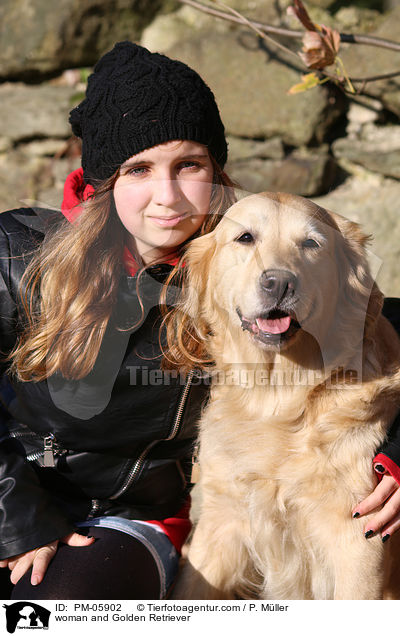 Frau und Golden Retriever / woman and Golden Retriever / PM-05902