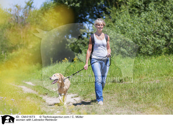 woman with Labrador Retriever / CM-01673