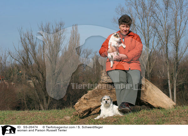 Frau und Parson Russell Terrier / woman and Parson Russell Terrier / SS-26474