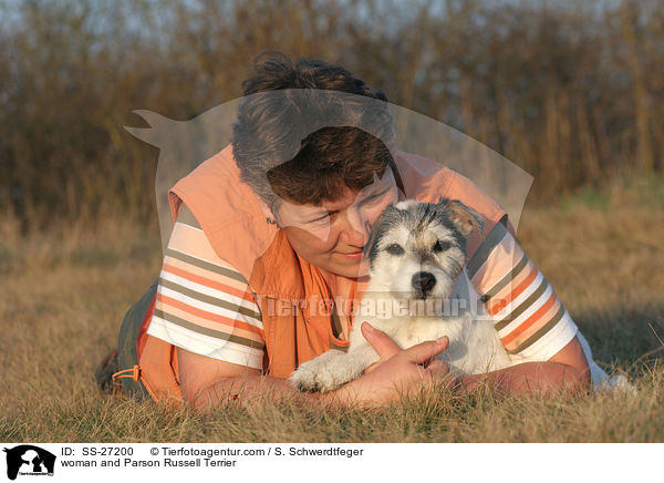 Frau und Parson Russell Terrier / woman and Parson Russell Terrier / SS-27200