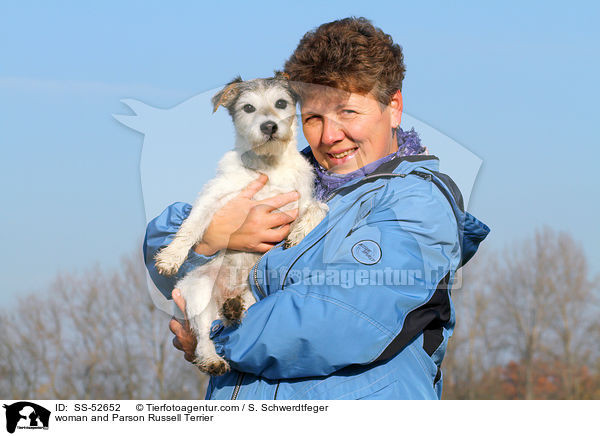 Frau und Parson Russell Terrier / woman and Parson Russell Terrier / SS-52652