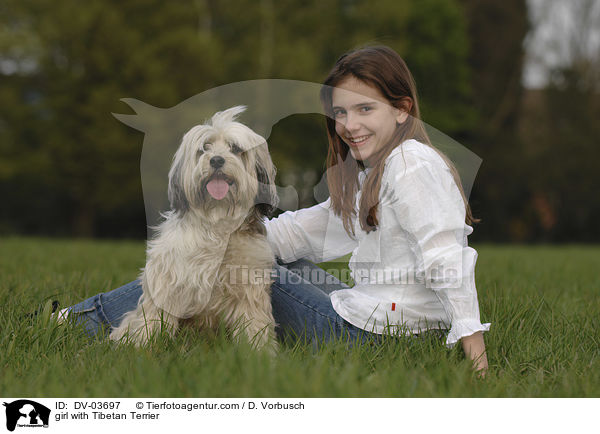 Mdchen mit Tibet Terrier / girl with Tibetan Terrier / DV-03697