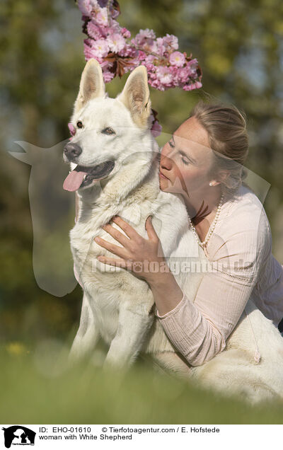 Frau mit Weier Schferhund / woman with White Shepherd / EHO-01610