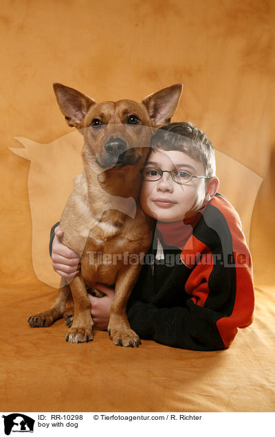 boy with dog / RR-10298