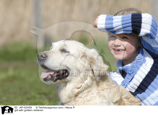 Mdchen mit Golden Retriever / girl with golden retriever / AP-02458