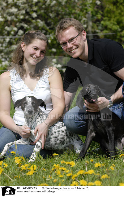Mann und Frau mit Hunden / man and woman with dogs / AP-02719