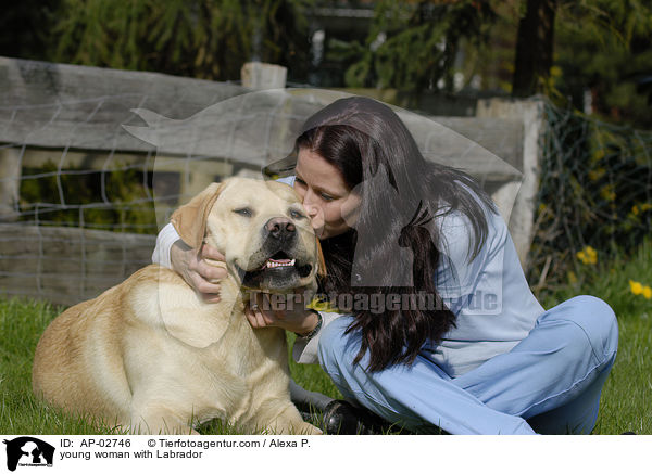 young woman with Labrador / AP-02746