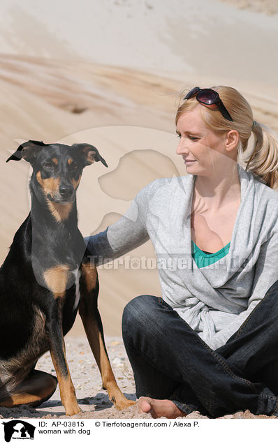 junge Frau mit Hund / woman with dog / AP-03815