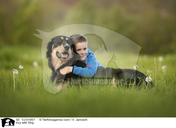 Junge mit Hund / boy with Dog / VJ-01957