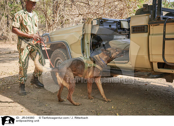 Antiwilderereinheit / antipoaching unit / JR-04980