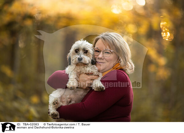 Frau und Dackel-Bolonka-zwetna / woman and Dachshund-Bolonka-zwetna / TBA-02083