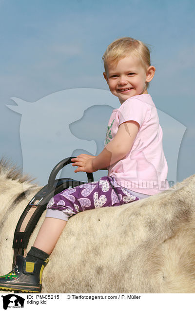 Kinderreiten / riding kid / PM-05215