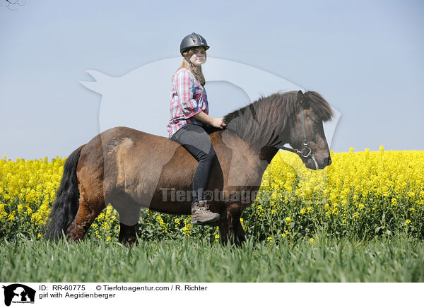 Mdchen mit Aegidienberger / RR-60775