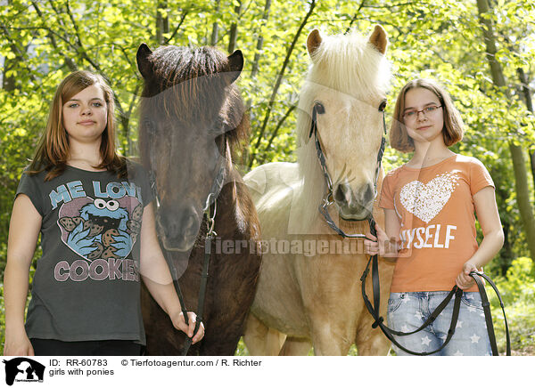 Mdchen mit Ponys / girls with ponies / RR-60783