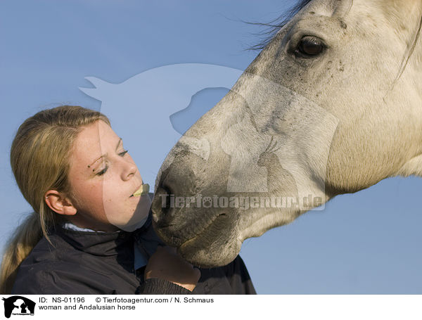 Frau und Andalusier / woman and Andalusian horse / NS-01196