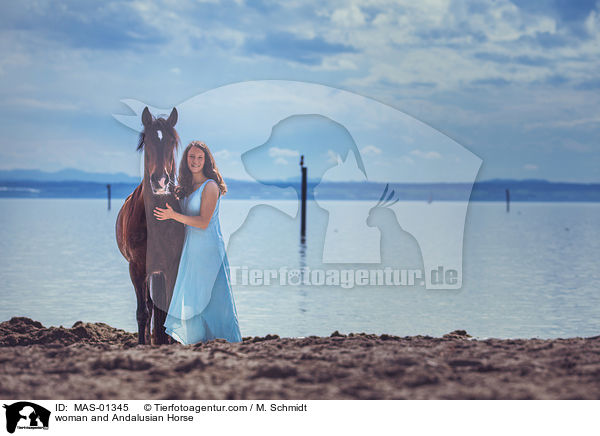 Frau und Andalusier / woman and Andalusian Horse / MAS-01345