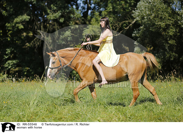 Frau mit Arabohaflinger / woman with horse / RR-55548