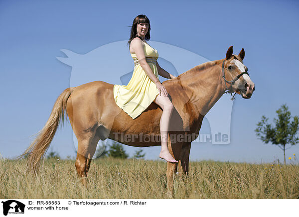 Frau mit Arabohaflinger / woman with horse / RR-55553