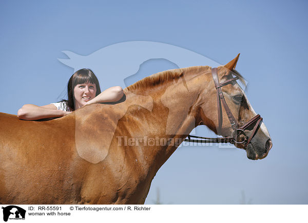 Frau mit Arabohaflinger / woman with horse / RR-55591