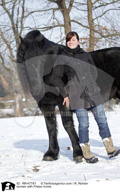 Frau mit Friese / woman with Frisian horse / RR-47781