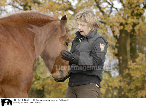 junge Frau mit Pferd / young woman with horse / AP-04250