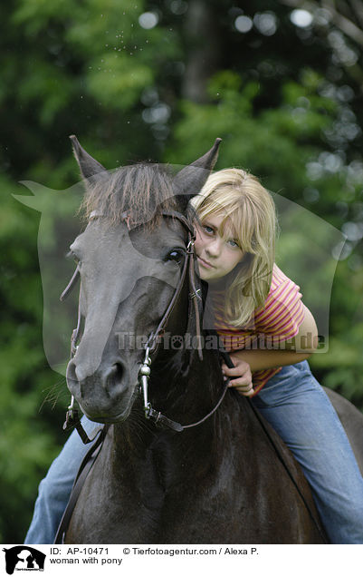 Frau mit Deutschem Reitpony / woman with pony / AP-10471