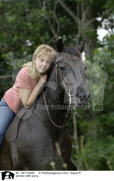 Frau mit Deutschem Reitpony / woman with pony / AP-10480