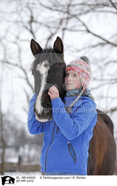 Mdchen mit Pony / girl with pony / RR-49929