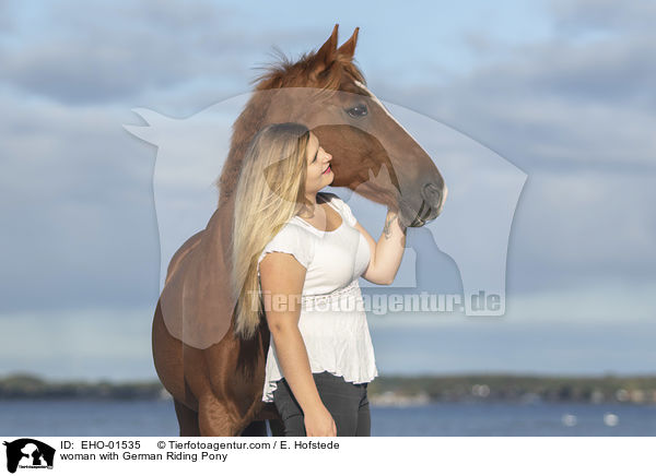 Frau mit Deutsches Reitpony / woman with German Riding Pony / EHO-01535