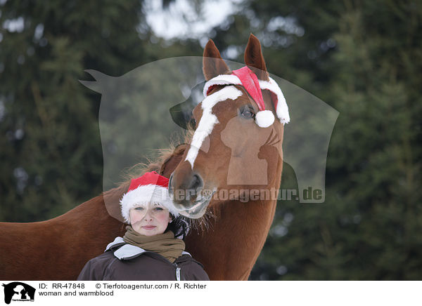 Frau mit Deutschem Sportpferd / woman and warmblood / RR-47848