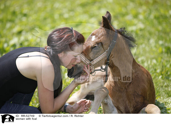 woman with foal / RR-52749