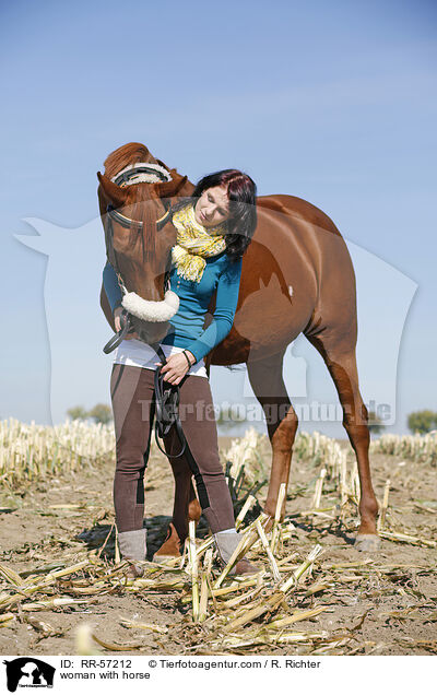 woman with horse / RR-57212