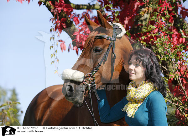 woman with horse / RR-57217