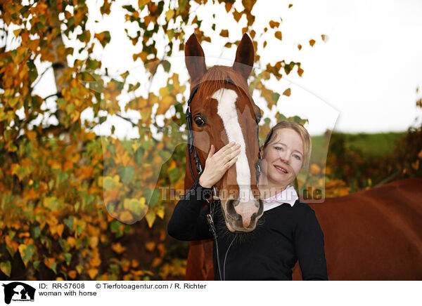 woman with horse / RR-57608