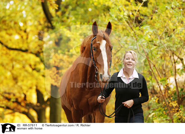 woman with horse / RR-57611