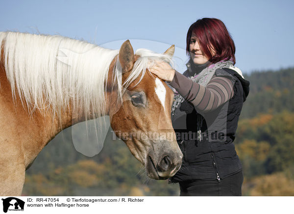 Frau mit Haflinger / woman with Haflinger horse / RR-47054