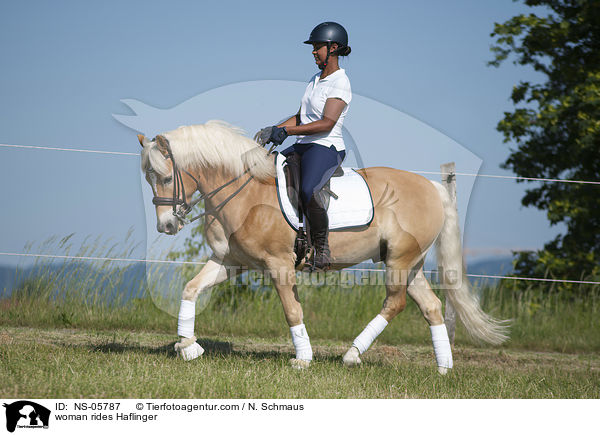 Frau reitet Haflinger / woman rides Haflinger / NS-05787