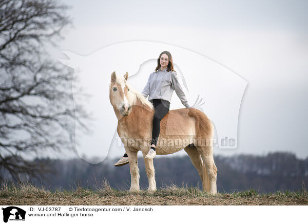 Frau und Haflinger / woman and Haflinger horse / VJ-03787