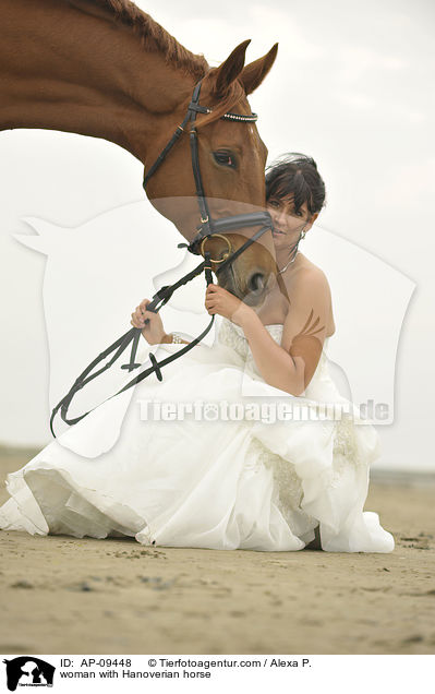 Frau mit Hannoveraner / woman with Hanoverian horse / AP-09448