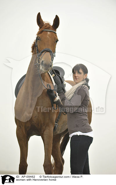 Frau mit Hannoveraner / woman with Hanoverian horse / AP-09462