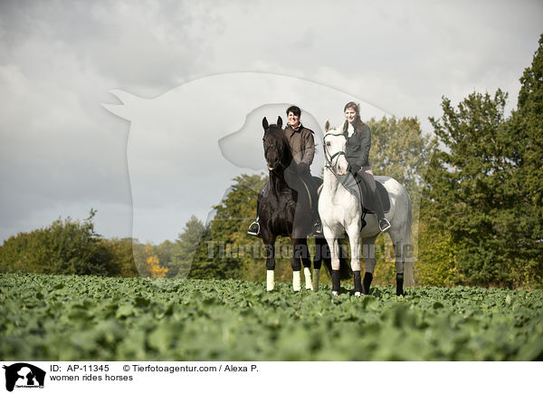 women rides horses / AP-11345